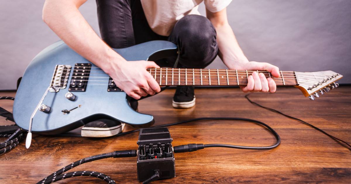 8 Tips for Picking Out the Right Guitar Effects Pedal